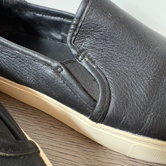 UGG Slip-On Leather Loafer Shoes - Size 9 - Picture 10 of 10